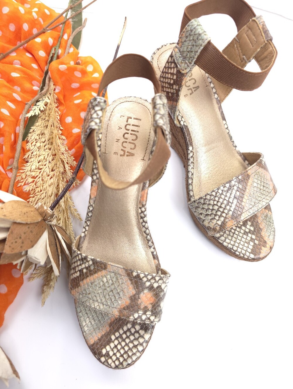 Lucca Lane Tan Snake-Print Wedge Sandals. Sz 8.5m